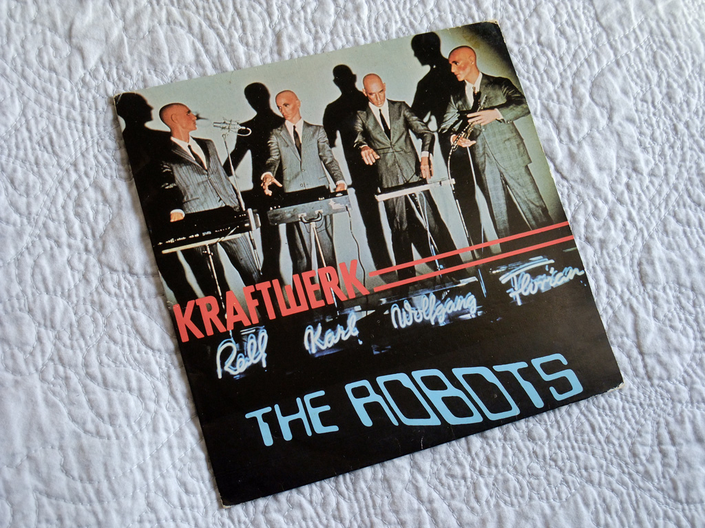 Kraftwerk - 'The Robots' Brazilian 7" EP front cover design