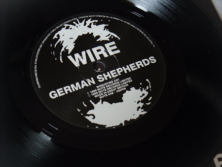 Wire - Silk Skin Paws UK 7" single label side B