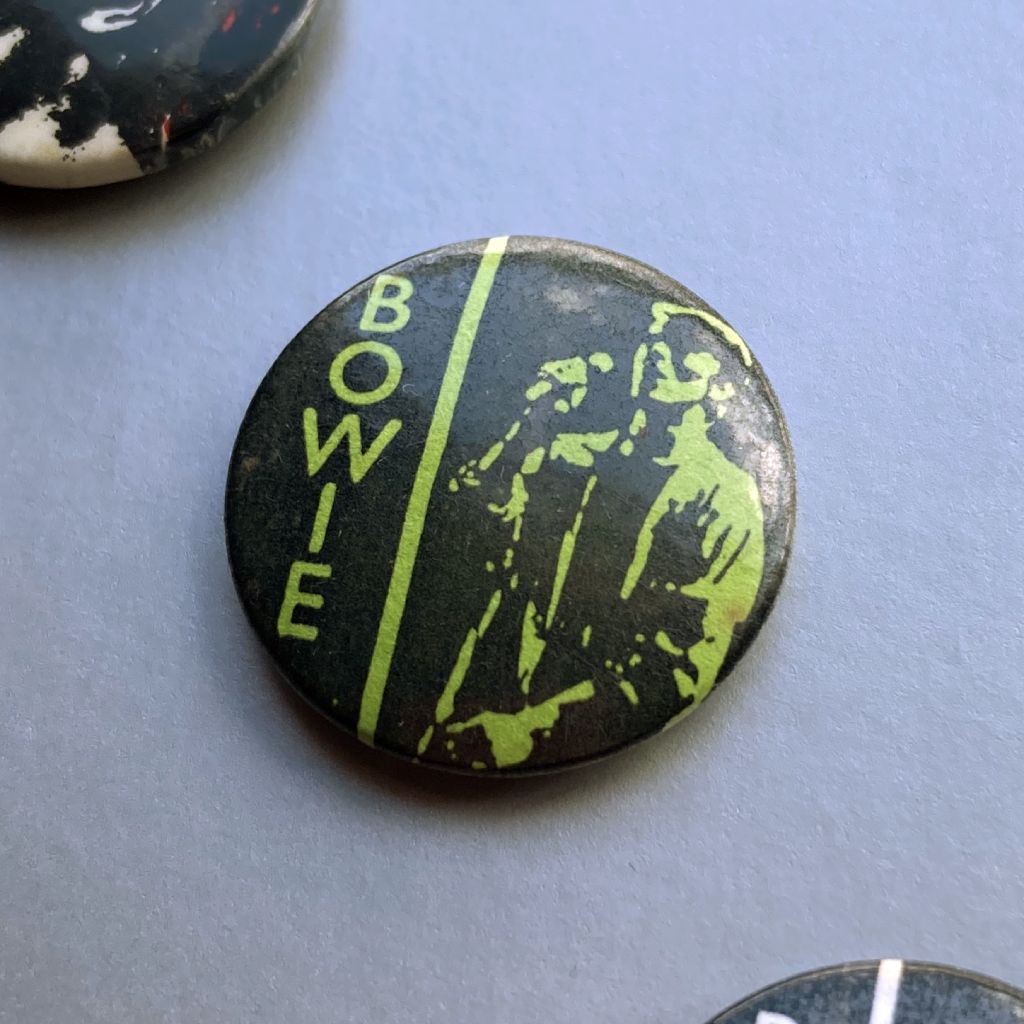David Bowie button badge - Stage era design - green/black