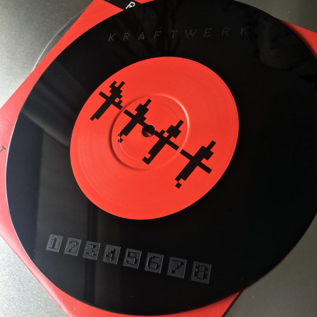 Kraftwerk 'Die Roboter' MusikExpress magazine German 7