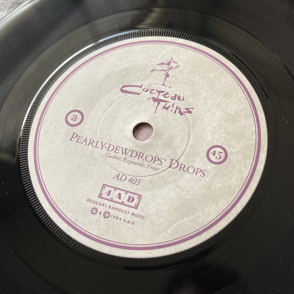 Cocteau Twins Pearly Dewdrops' Drops 7" label design side A