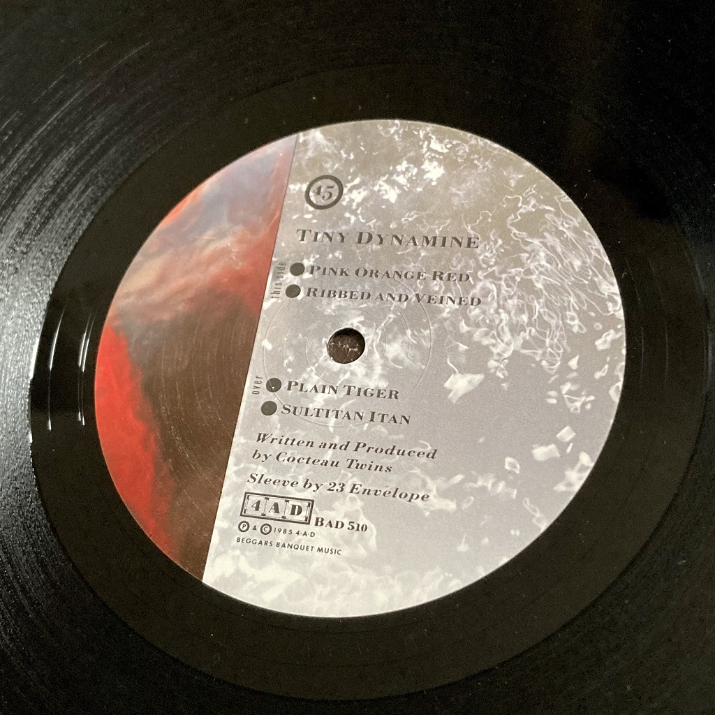 Cocteau Twins - Tiny Dynamine UK 12" EP - label side 1