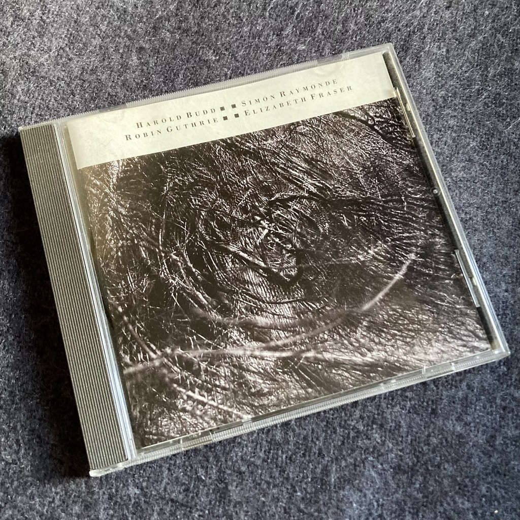 Harold Budd, Elizabeth Fraser, Robin Guthrie, Simon Raymonde: 'The Moon And The Melodies' CD front cover design