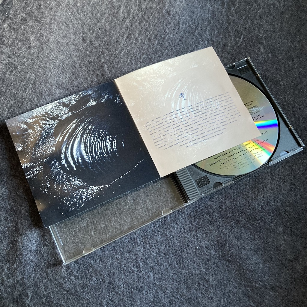 Cocteau Twins - 'The Pink Opaque' UK/US CD - insert middle spread