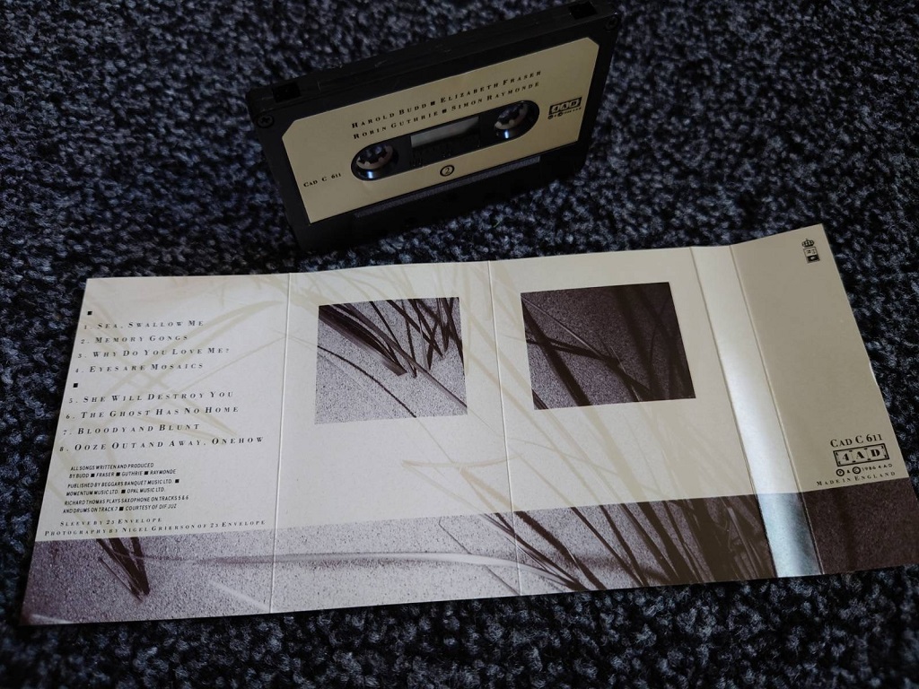 Harold Budd, Elizabeth Fraser, Robin Guthrie, Simon Raymonde: 'The Moon And The Melodies' - cassette - insert rear full spread