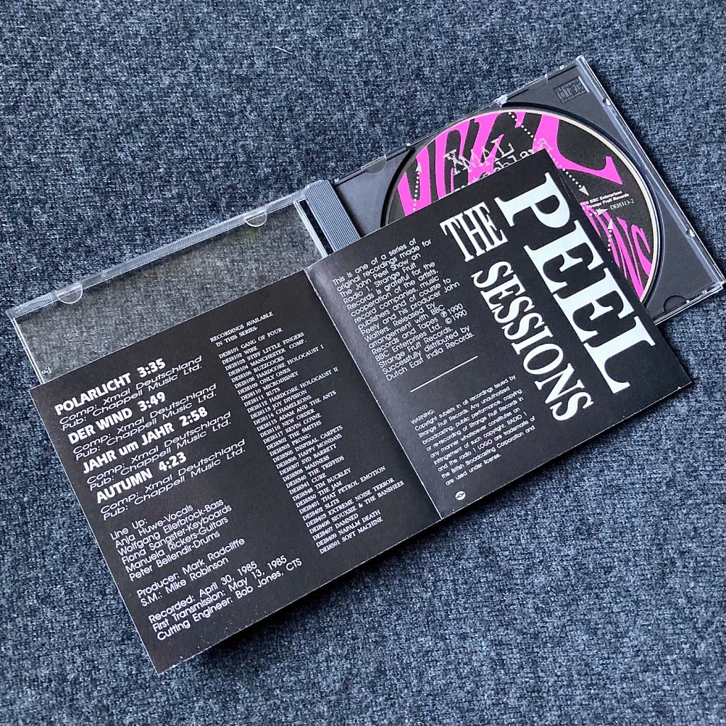 Xmal Deutschland - 'The Peel Sessions' US CD EP insert middle spread