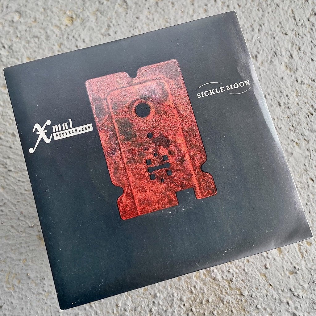 Xmal Deutschland - Sickle Moon UK 7" single front cover design