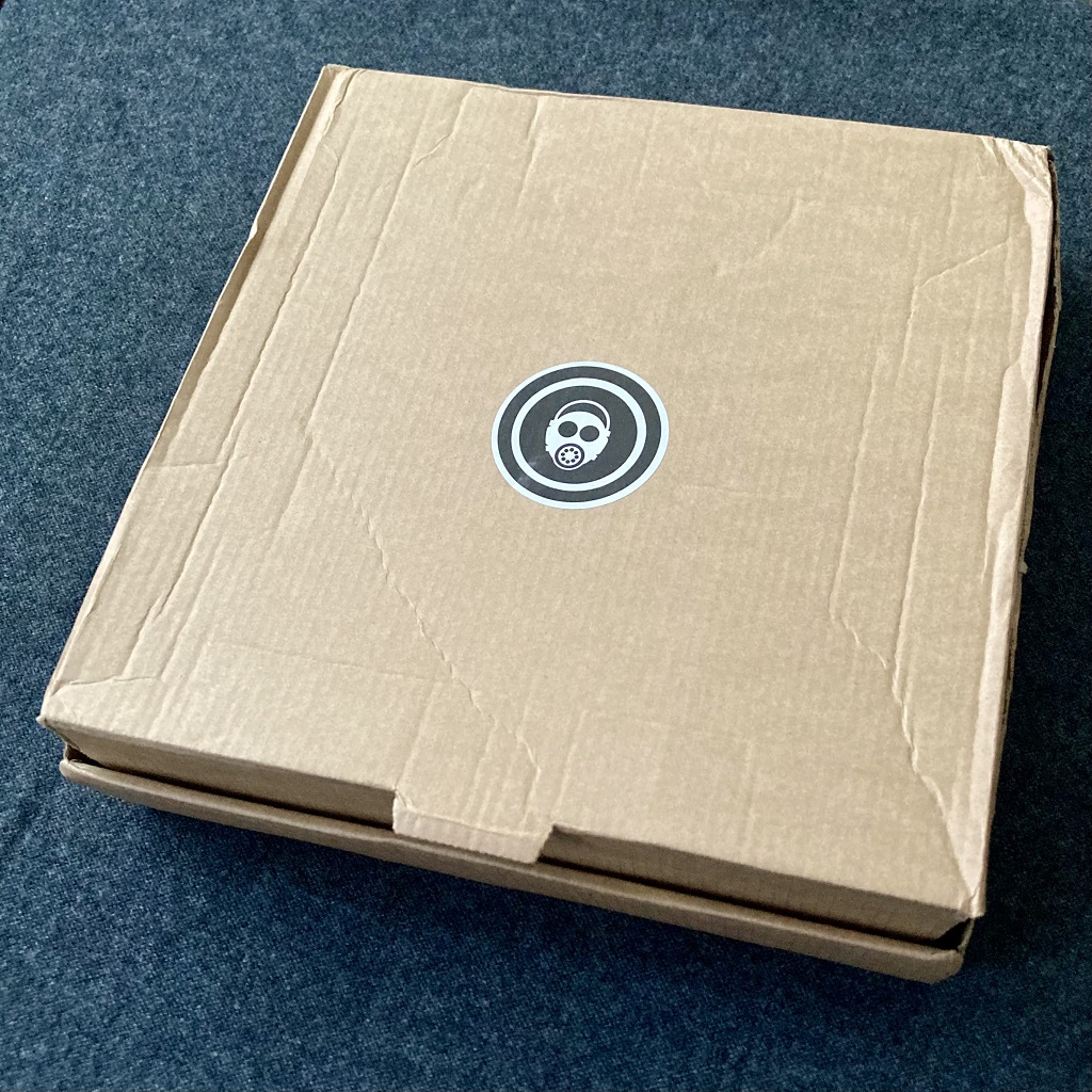 Nash The Slash 'Cut-Throat' book unboxing - outer package